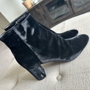 Brand new YSL Booties, authenticated, size 41